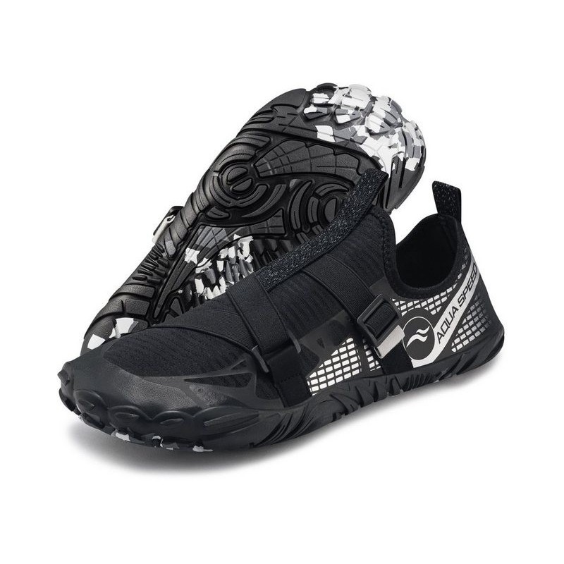 Aqua Speed Schwimmschuhe LACERTO Gr. 43 – Schwarz/Silber + Handtuch Wasserschuh (Leichte Aquaschuhe – vielseitig tragbar & pl