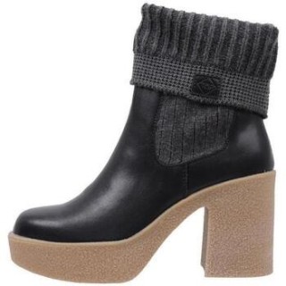 Top3  Stiefeletten 22889