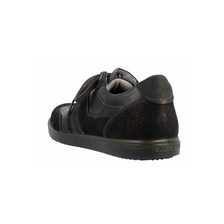 Jomos Bei diesem Schuh-Modell der Marke Jomos schwarz 46