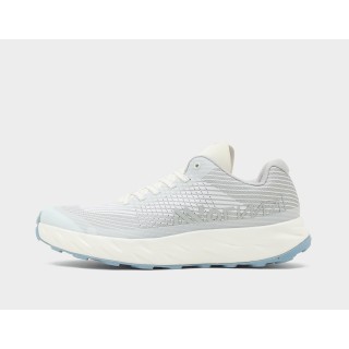 NNormal Kjerag, White