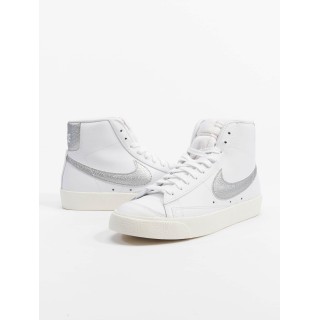 Nike Blazer Mid Sneaker