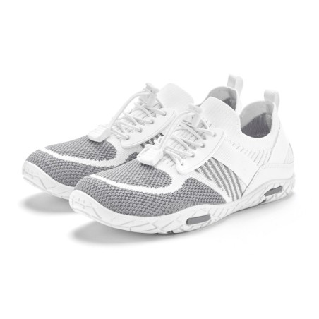LASCANA Sneaker, Freizeitschuh, Halbschuh superleicht, flache flexible Sohle VEGAN