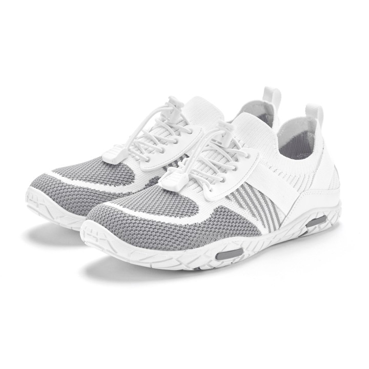 LASCANA Sneaker, Freizeitschuh, Halbschuh superleicht, flache flexible Sohle VEGAN