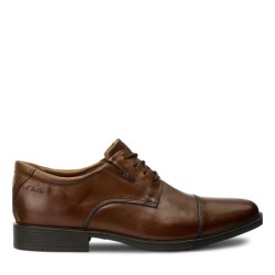 Halbschuhe Clarks Tilden Cap 261300967 Braun