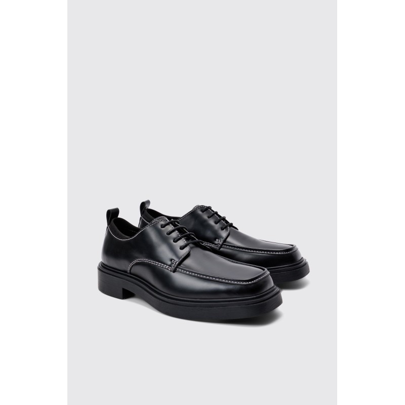 Schwarze Kunstleder-Schuhe mit Kontrast-Naht - 42, Schwarz