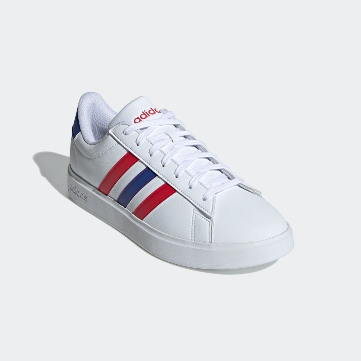 adidas Sportswear Sneaker "GRAND COURT CLOUDFOAM COMFORT", Design auf den Spuren des adidas Superstar