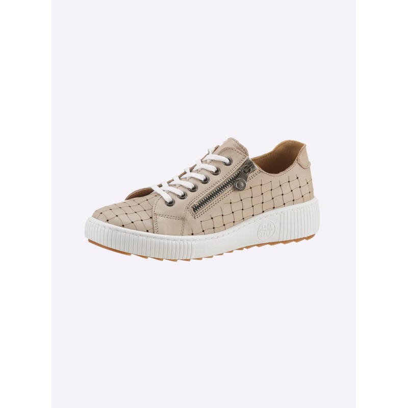 Casual Looks Sneaker