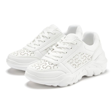 LASCANA Sneaker, Freizeitschuh, Halbschuh mit kleinen Cut-Outs und Chunky Sohle VEGAN