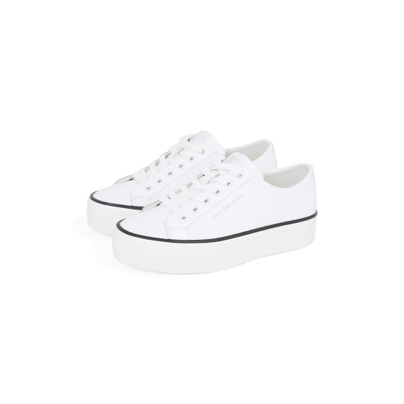 Calvin Klein Jeans Sneaker "BOLD VULC FLATF LOW LTH IN", Halbschuh, Schnürschuh, Freizeitschuh mit CK-Logo an der Ferse