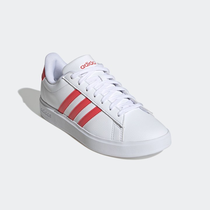 adidas Sportswear Sneaker "GRAND COURT CLOUDFOAM LIFESTYLE COURT COMFORT", Design auf den Spuren des adidas Superstar