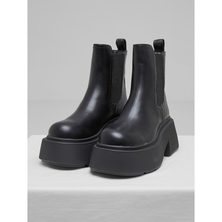 Buffalo Vicious Chelsea Boots