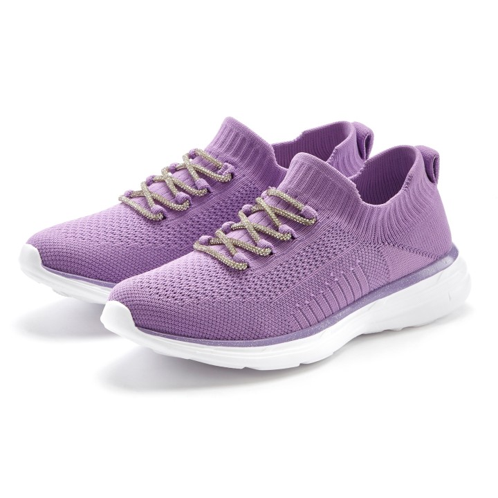 LASCANA Sneaker, mit modischer Glitzerschnürung VEGAN