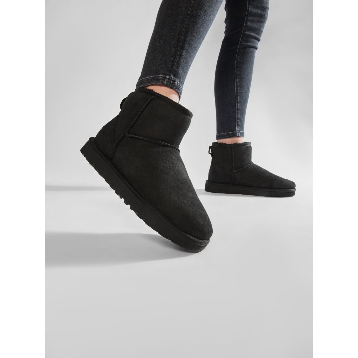 Schneeschuhe Ugg W Classic Mini II 1016222 Schwarz