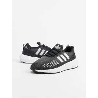 Adidas Originals Swift Run 22