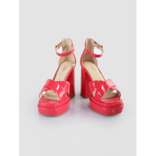 Buffalo May Cross Sandal Heel