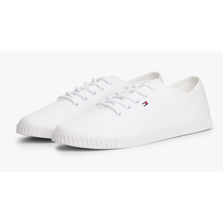 Tommy Hilfiger Sneaker "CANVAS LACE UP SNEAKER", Freizeitschuh, Halbschuh, Schnürschuh mit gestickter Logoflagge