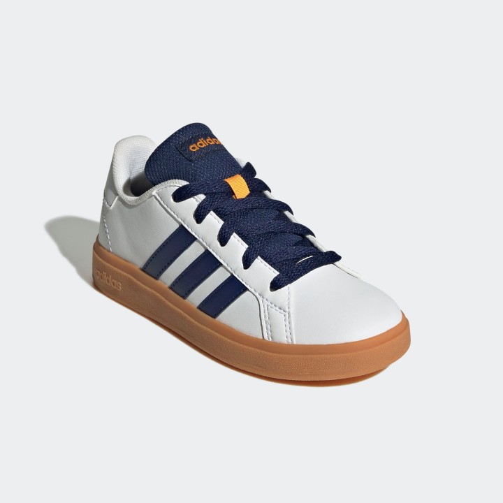 adidas Sportswear Sneaker "GRAND COURT LIFESTYLE TENNIS LACE-UP", Design auf den Spuren des adidas Superstar
