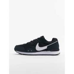 Nike Wmns Venture Runner Sneaker