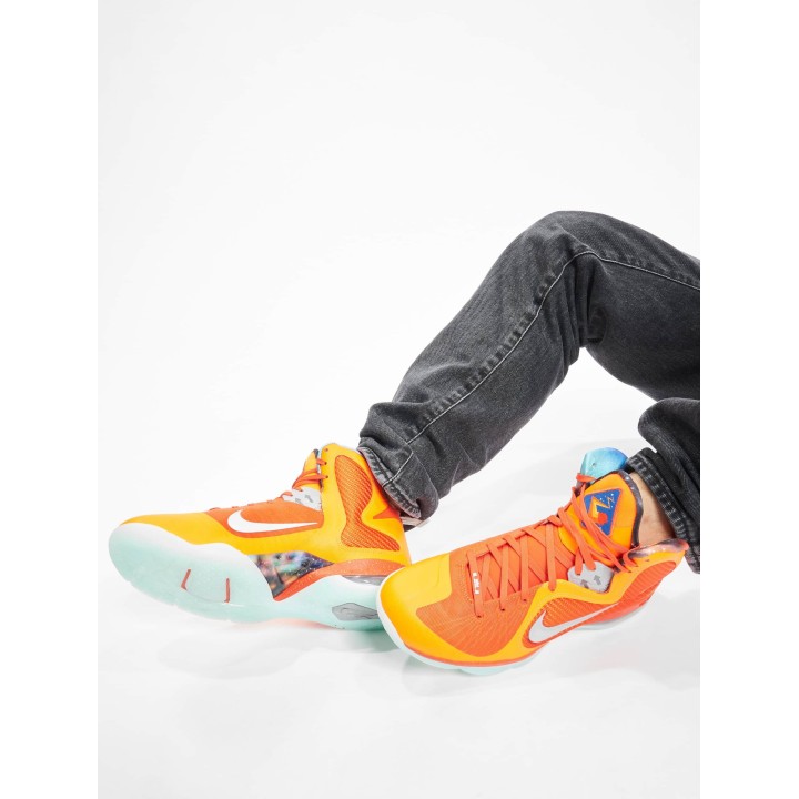 Nike Lebron 9 Big Bang (2022) Sneaker