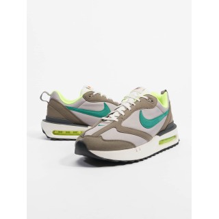 Nike Air Max Dawn Sneaker