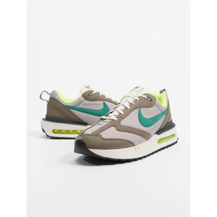 Nike Air Max Dawn Sneaker