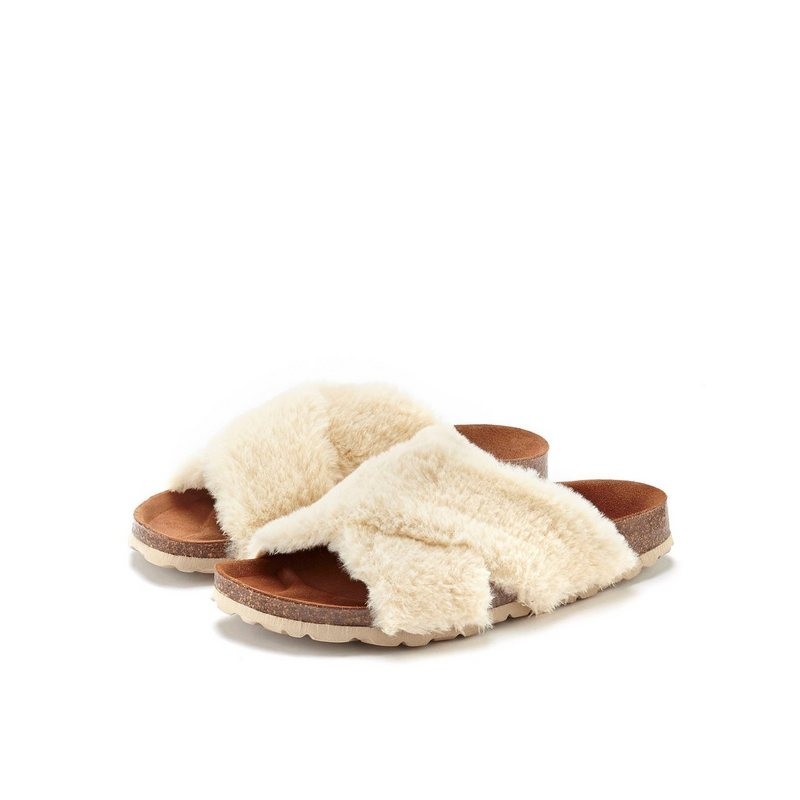 LASCANA Hausschuh, Mule, Sandale, offener Schuh, Pantolette mit Korkfußbett und Fellimitat
