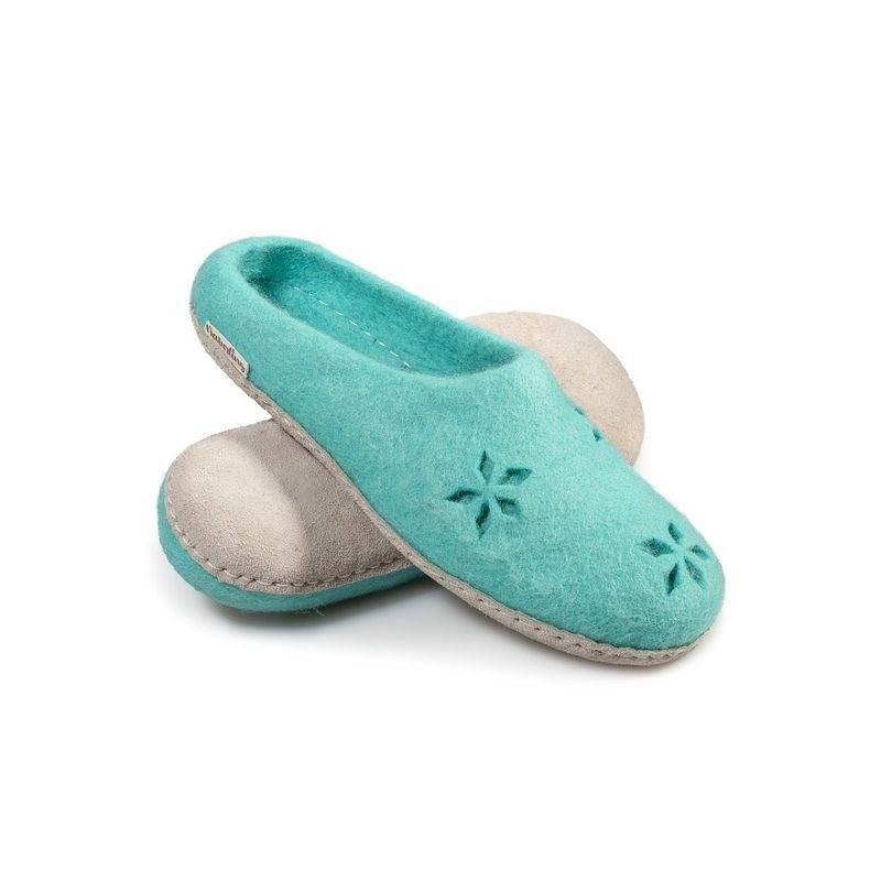 naturling Filz Pantoffel Hausschuh (mit floralem Muster) mit bequemer Ledersohle