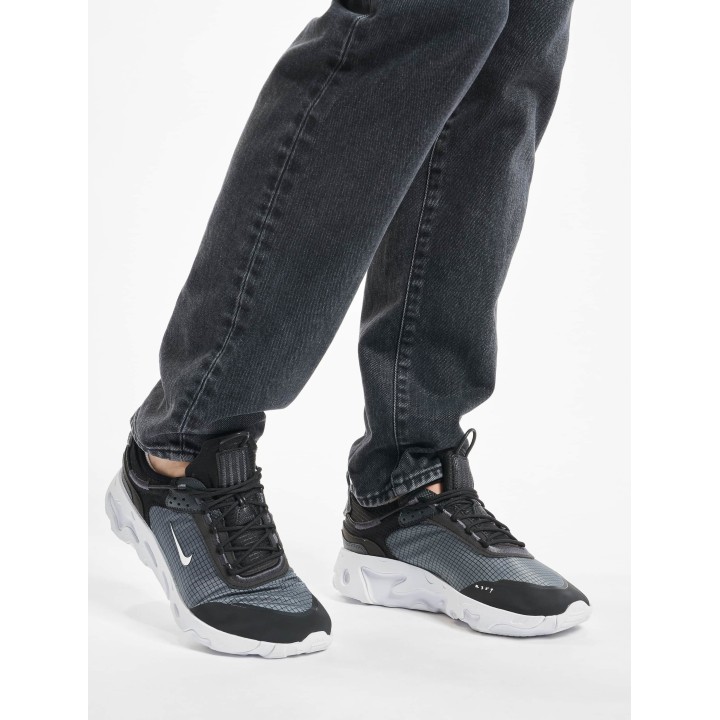 Nike React Live Sneaker