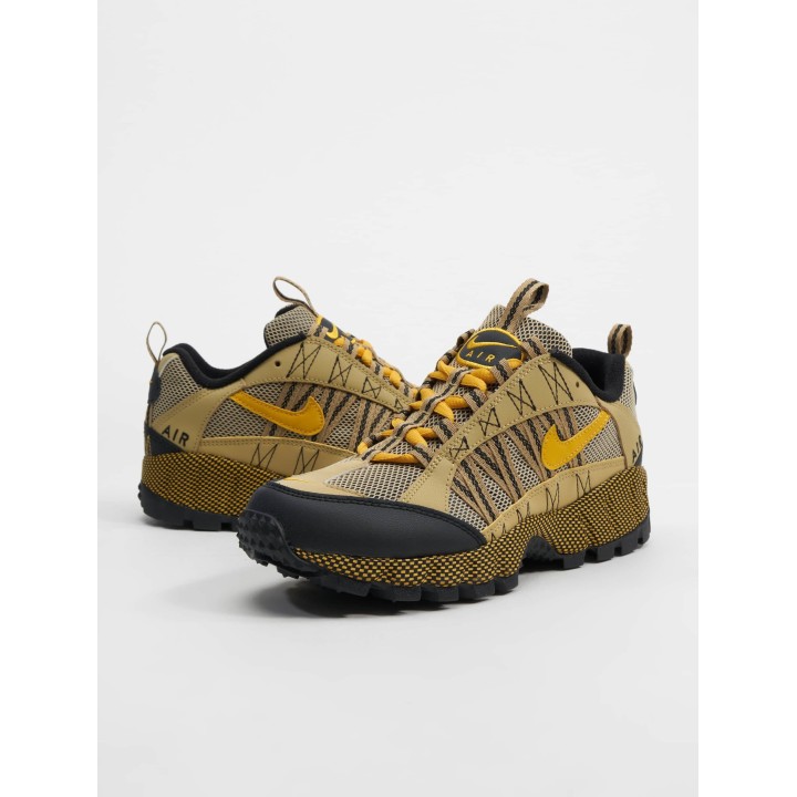 Nike Air Humara Qs Sneaker