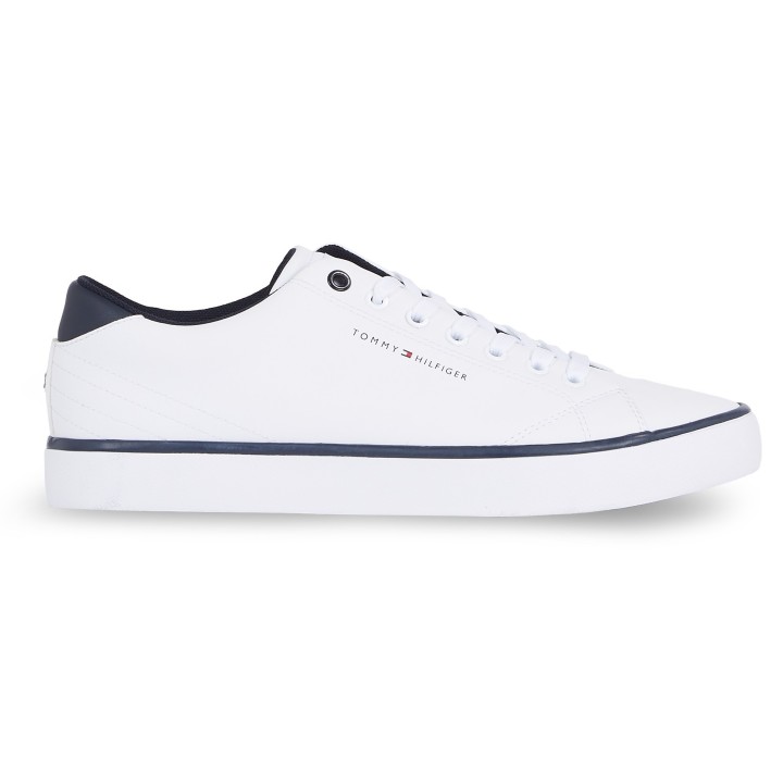 Tommy Hilfiger Sneaker "TH HI VULC CORE LOW LEATHER ESS", Freizeitschuh, Halbschuh, Schnürschuh mit Ziernähten an der Ferse