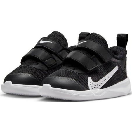 Nike Omni Multi-Court (TD) Hallenschuh mit Klettverschlüssen