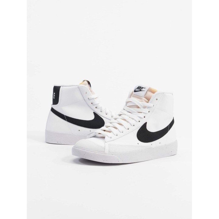 Nike Blazer Mid '77 Next Nature Sneaker