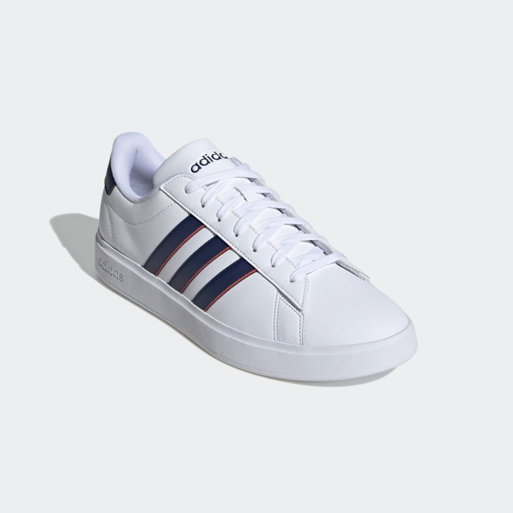 adidas Sportswear Sneaker "GRAND COURT CLOUDFOAM COMFORT", Design auf den Spuren des adidas Superstar