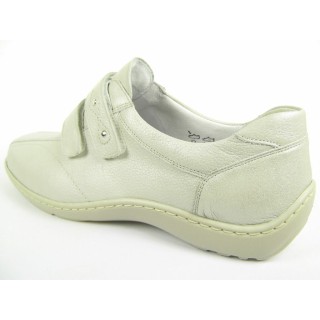 - Henni - 247-40-7218 5,5