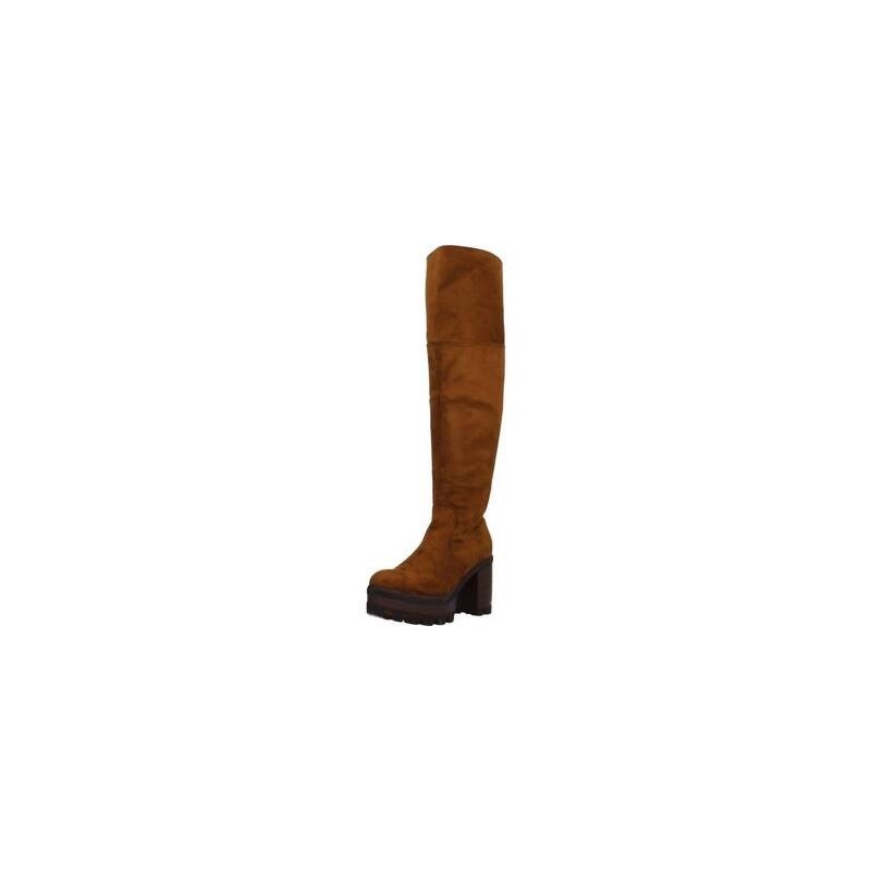 Different  Stiefel 8138