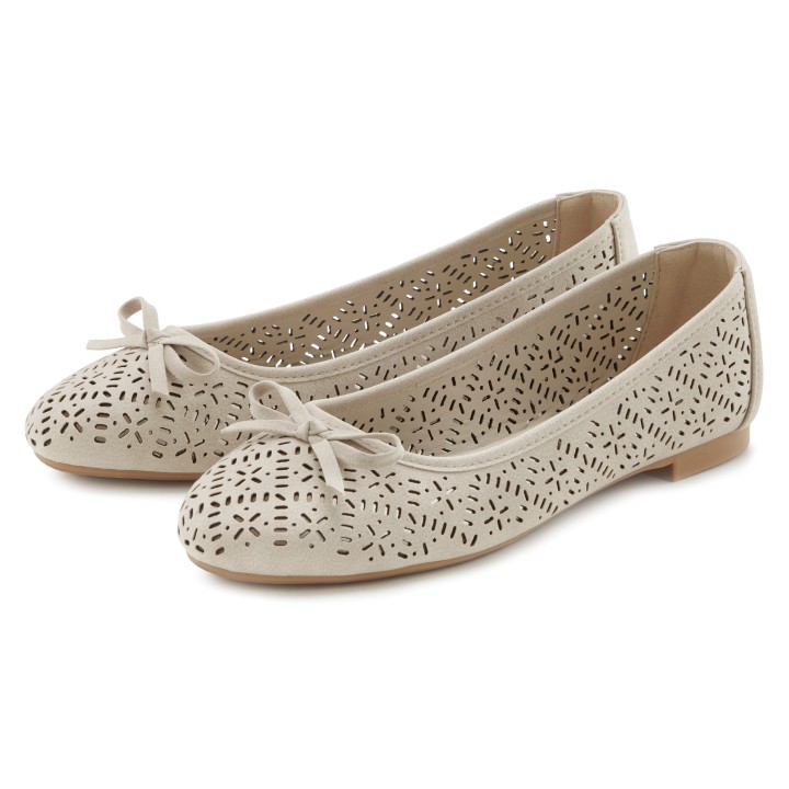 LASCANA Ballerina, Freizeitschuh, Slipper, Halbschuh mit kleinen Cut-Outs VEGAN