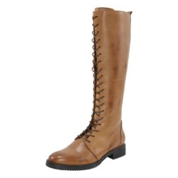 Schnürstiefel